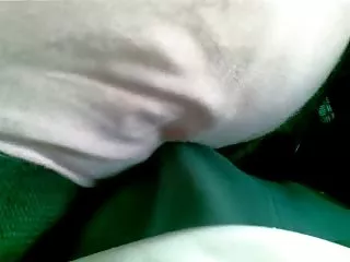 肮脏的秘鲁妓女吮吸一个大美味的家伙