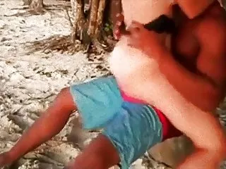 业余印度夫妇喜欢女牛仔性