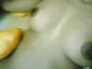 年轻的Lesia尝试新的热性动作